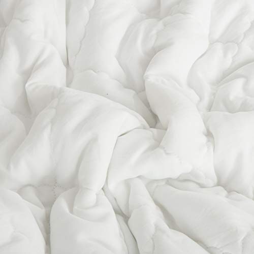 NTBAY Toddler Comforter Lightweight Warm Quilted Blanket 39x47 Inches