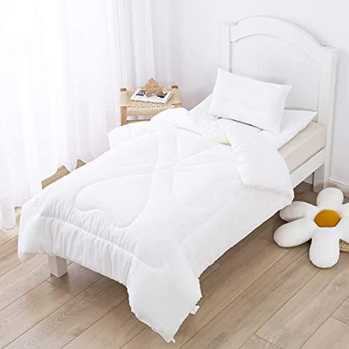 J-pinno 47 x 59 Lightweight Quilt Blanket